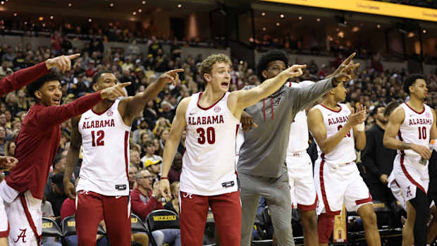 012123_MBB_Team_Mizzou_JH3269